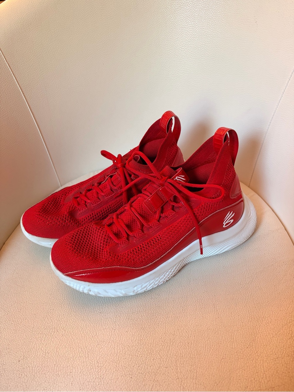 Curry Flow 8 Basketball Shoes- Size 9.5